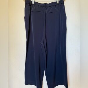 Uniqlo size XL 32-34 drapery flowy crop wide leg pants. Trousers